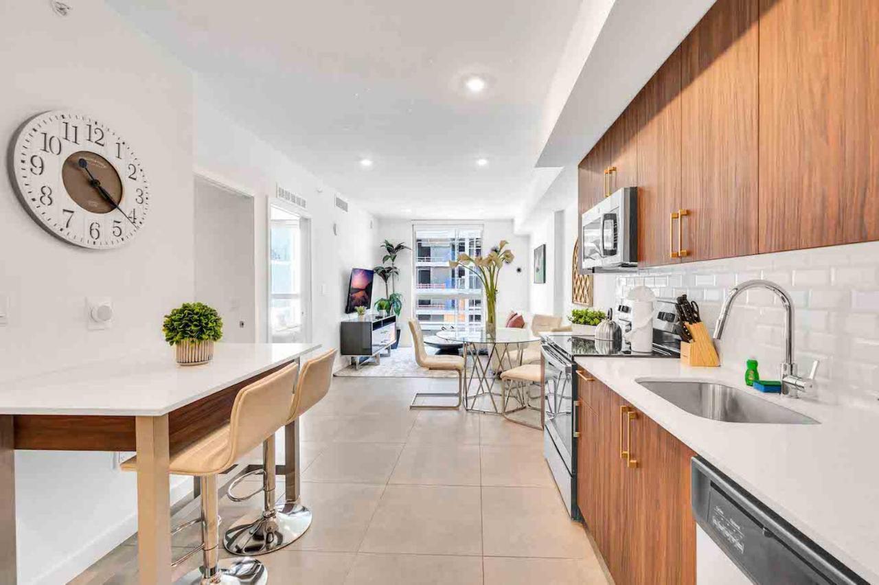 Appartamento Modern Unit In Downtown With Free Parking *